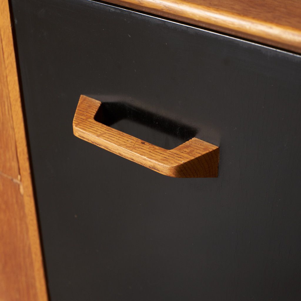 Brandon ルームディバイダー