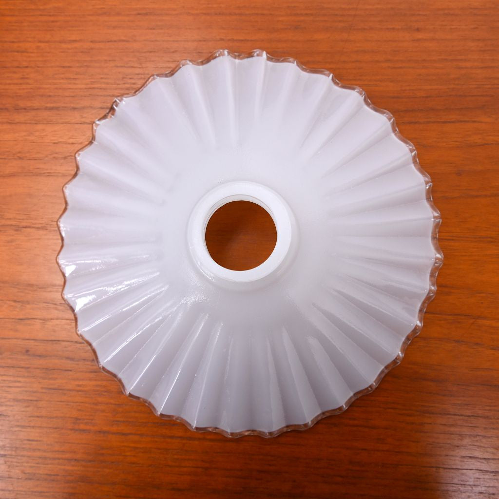 ミルクグラス フレンチフリル ペンダントライト