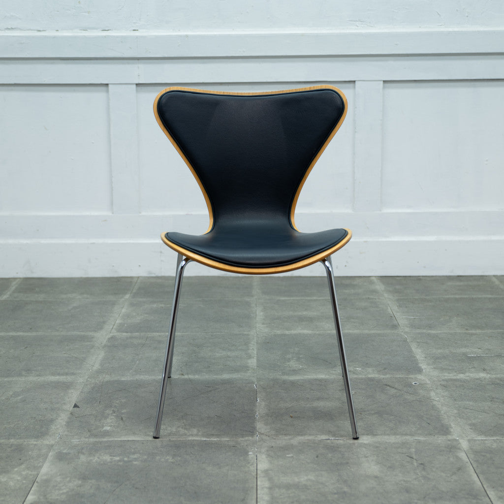 セブンチェア / フロントパディング