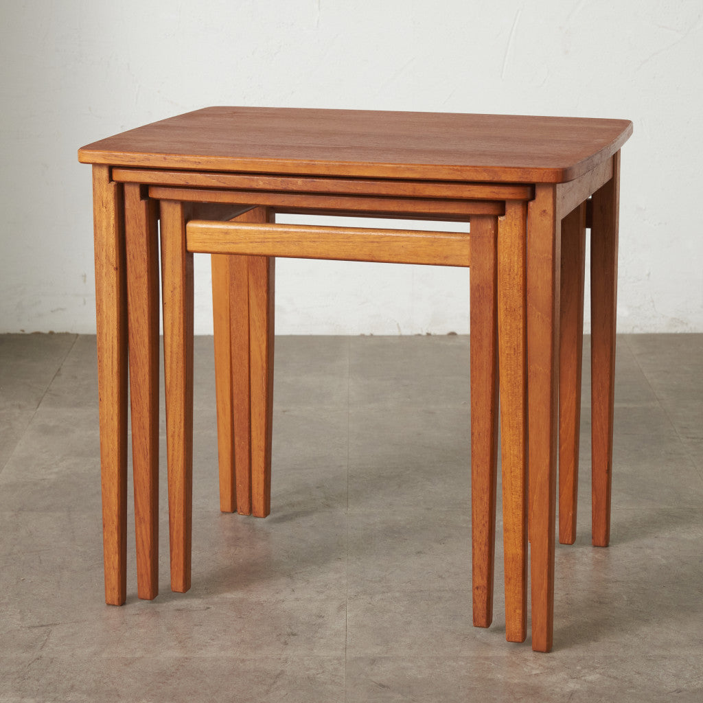 英国ヴィンテージ ネストテーブル