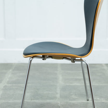 セブンチェア / フロントパディング