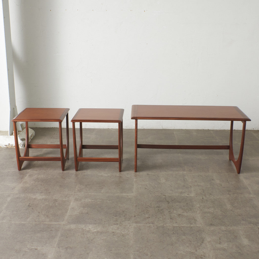 Astro ネストコーヒーテーブル