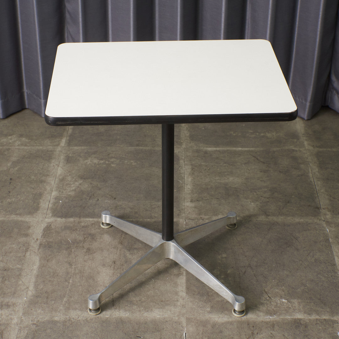 イームズ コントラクトベース テーブル