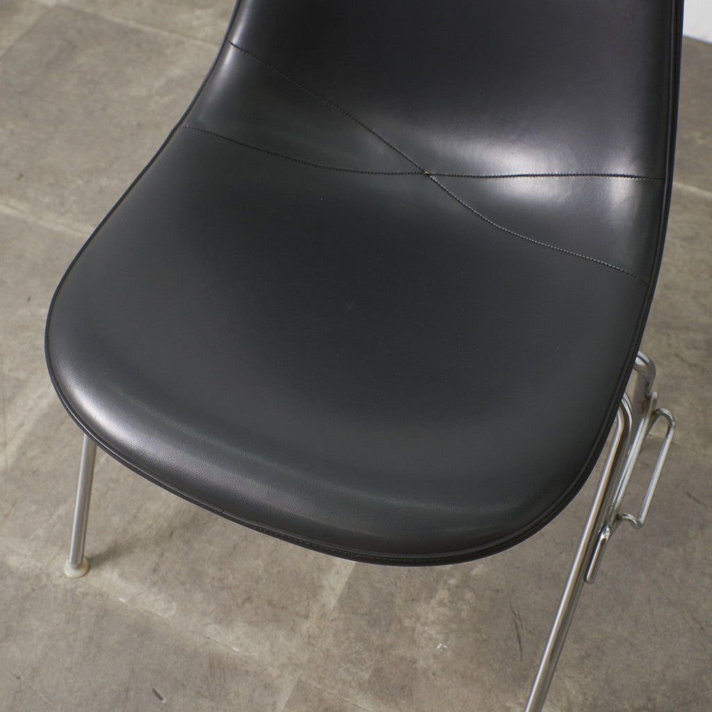 サイドシェルチェア スタッキングベース