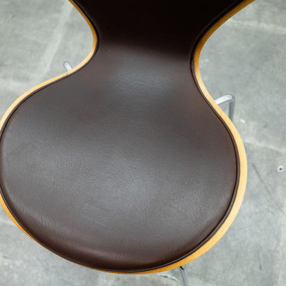 セブンチェア / フロントパディング