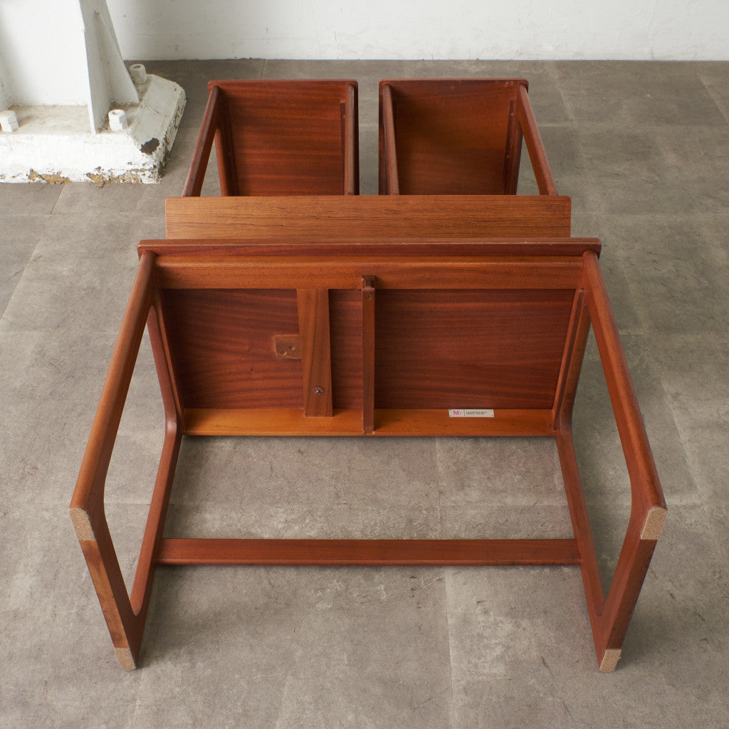 ヴィンテージ 拡張式天板付き ネストテーブル