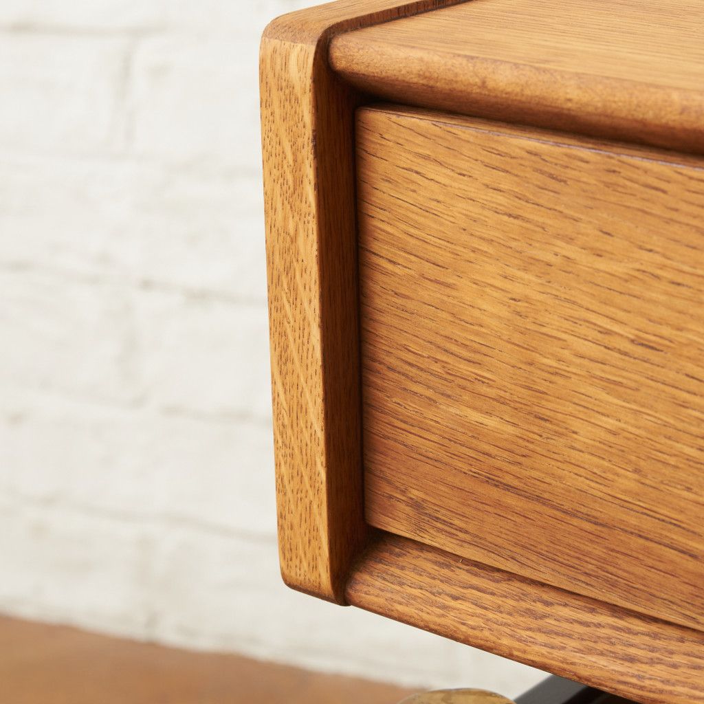 ヴィンテージ ベッドサイドテーブル