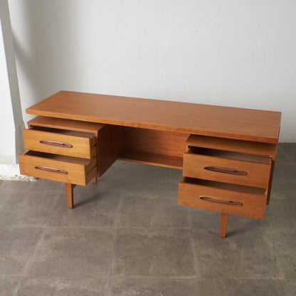 英国ヴィンテージ ドレッシングデスク