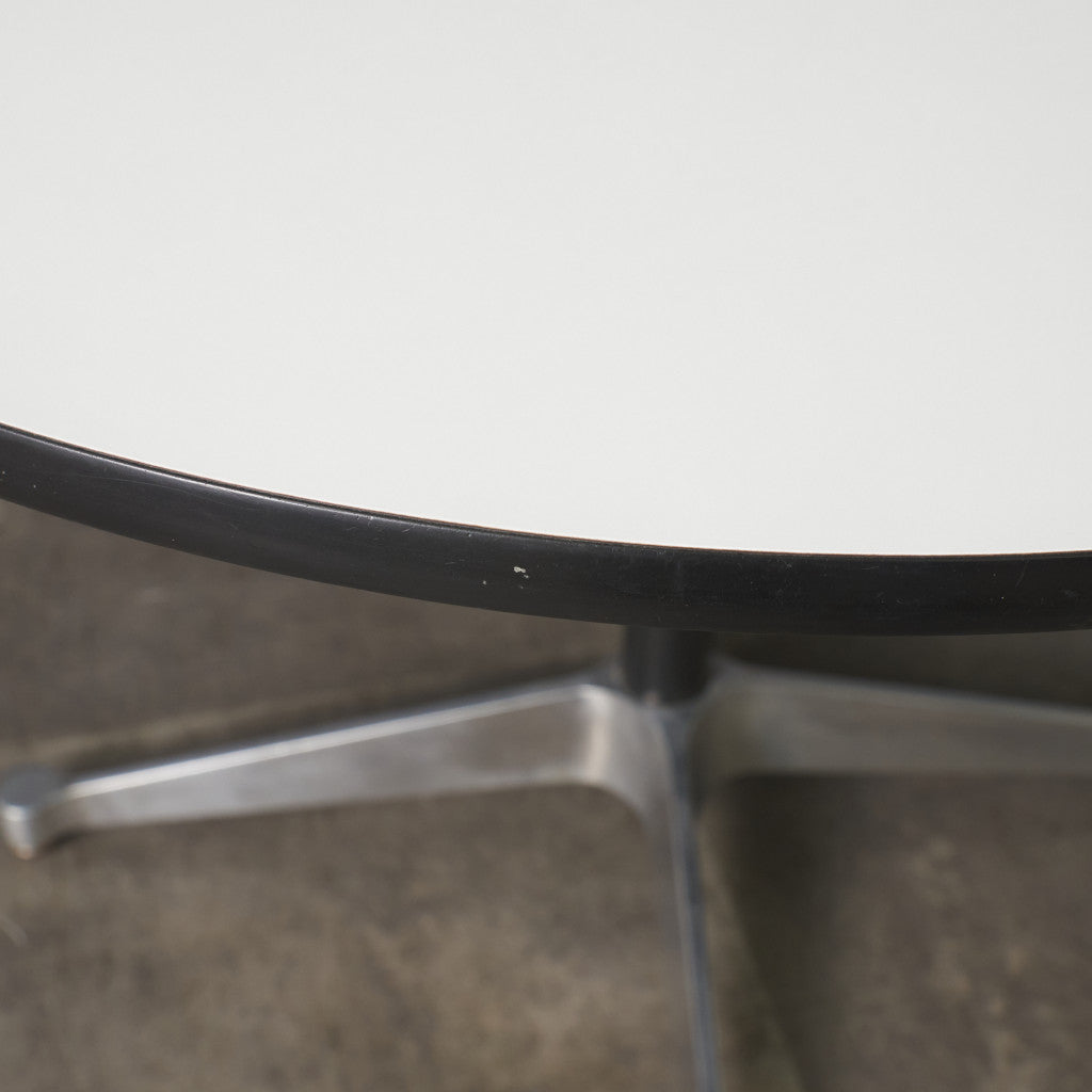 イームズ コントラクトベース ラウンドテーブル