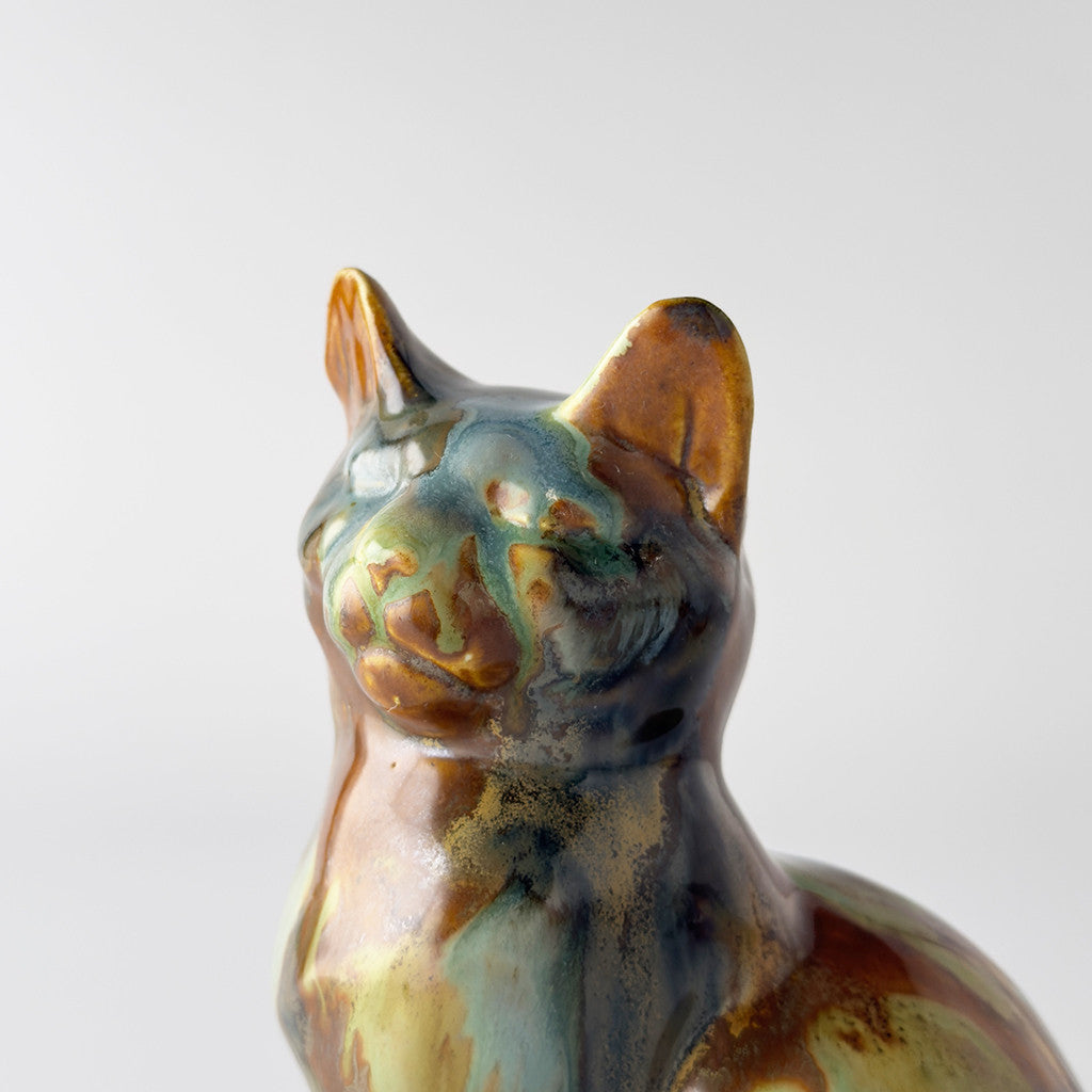 英国ヴィンテージ 猫のフィギュリン