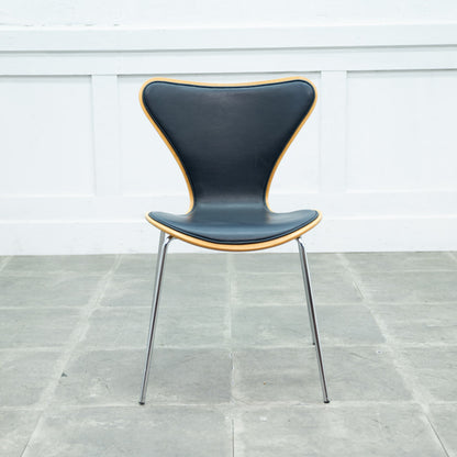 セブンチェア / フロントパディング