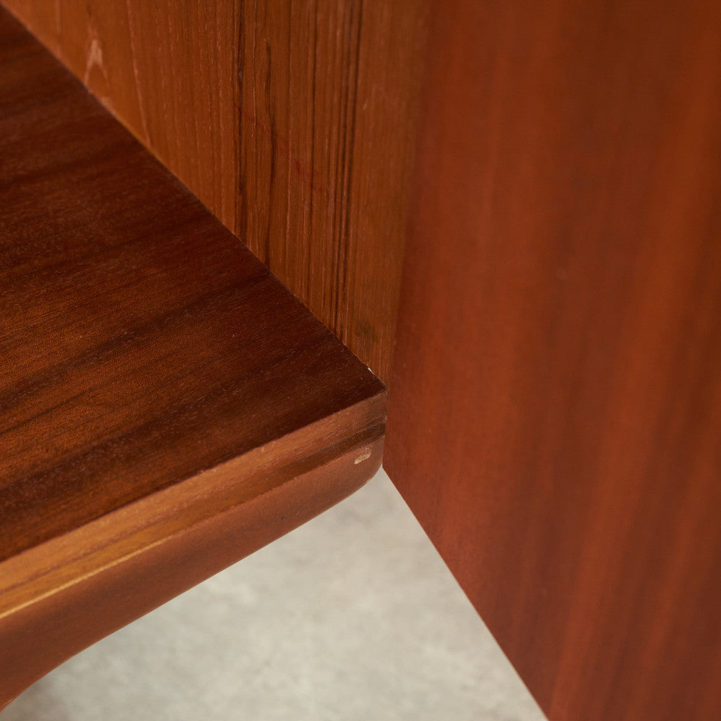 S-Form ヴィンテージ ハイサイドボード