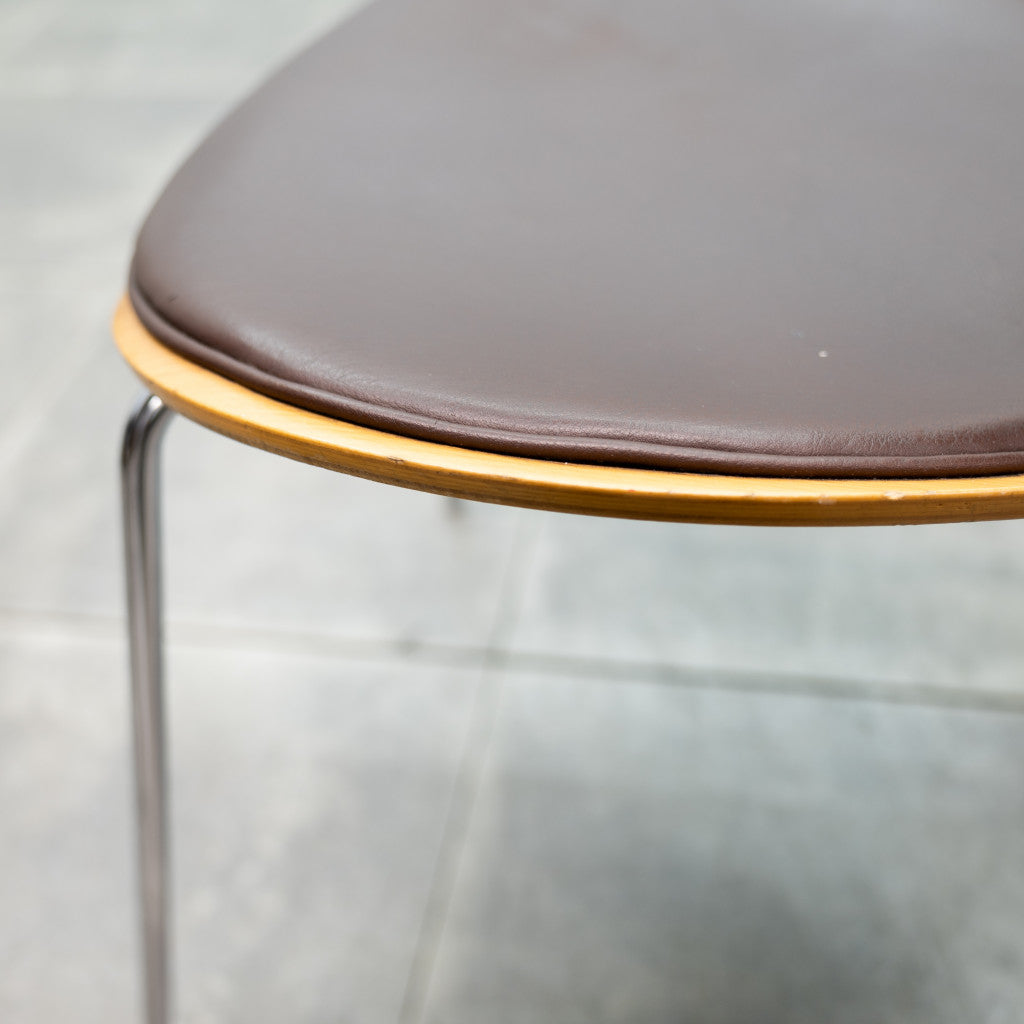 セブンチェア / フロントパディング