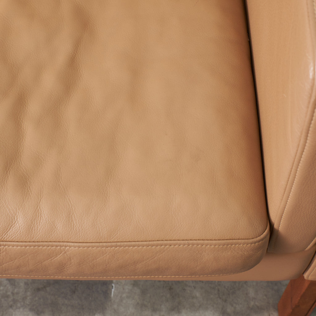 ETON 本革張り 2人掛けソファ