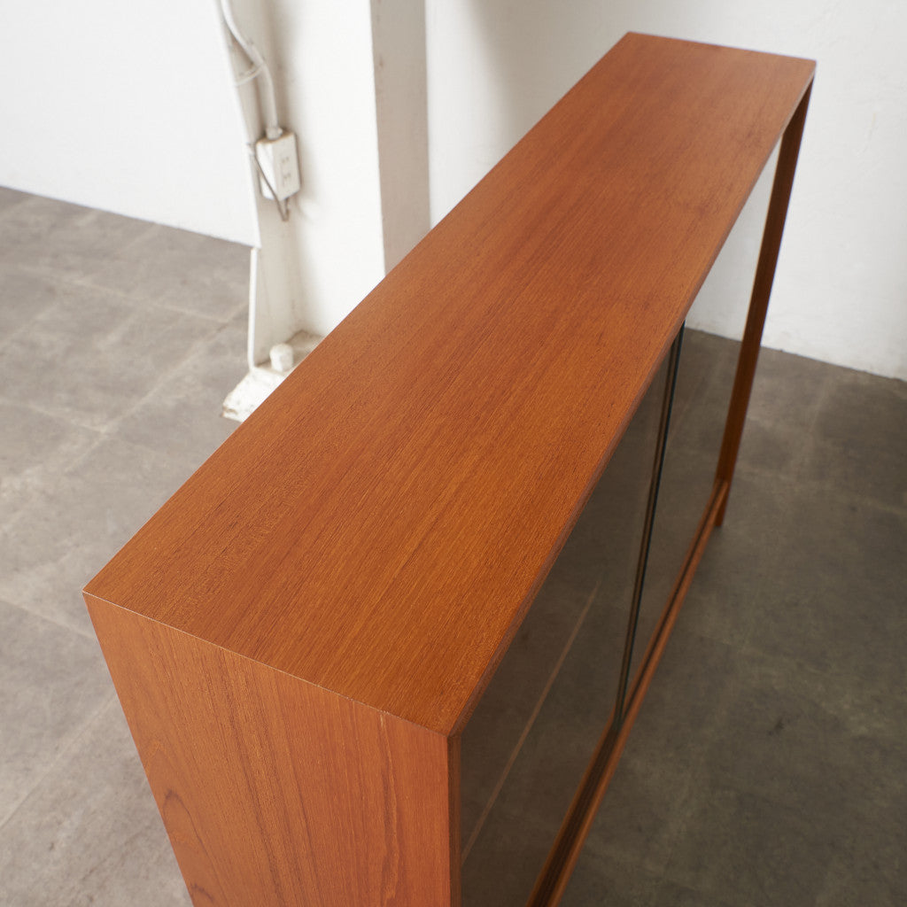 ヴィンテージ ナロー ガラスキャビネット