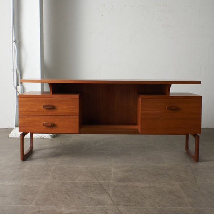 Quadrille ヴィンテージデスク (1995)