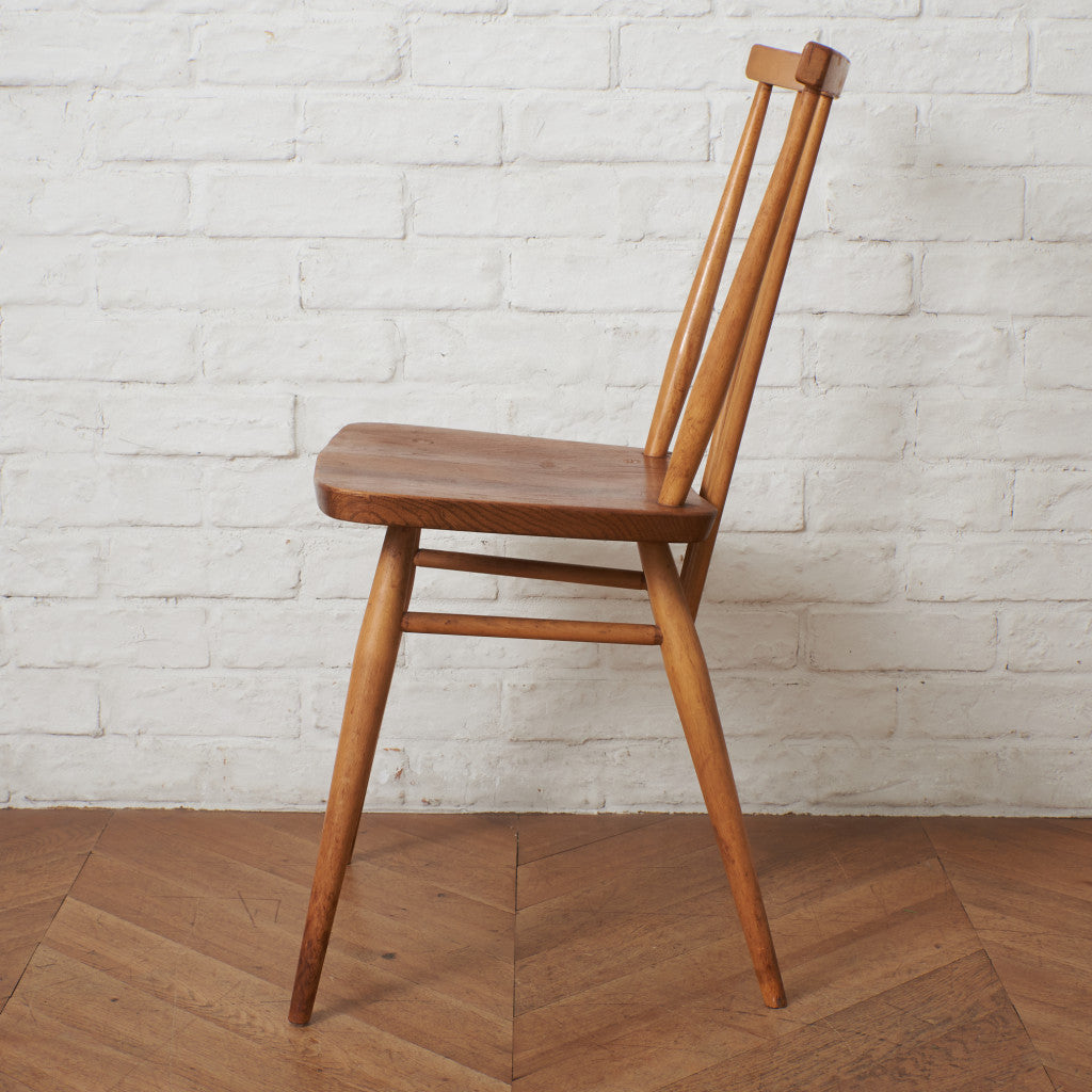 スティックバックチェア