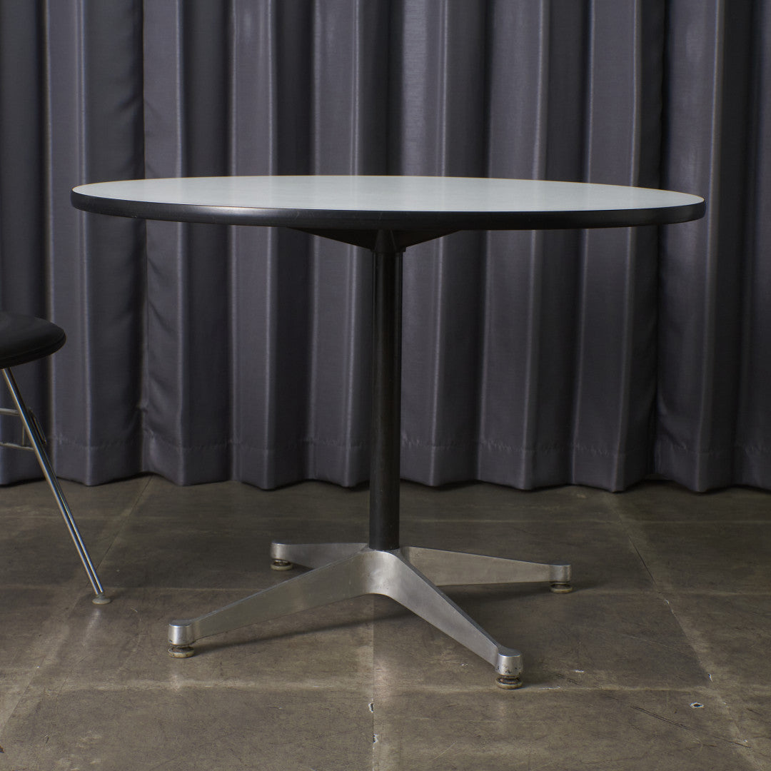 イームズ コントラクトベース ラウンドテーブル