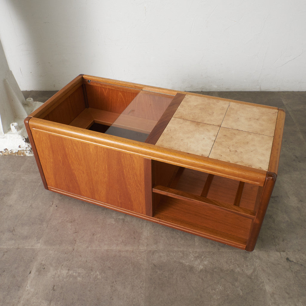 デンマークヴィンテージ タイルトップ コーヒーテーブル