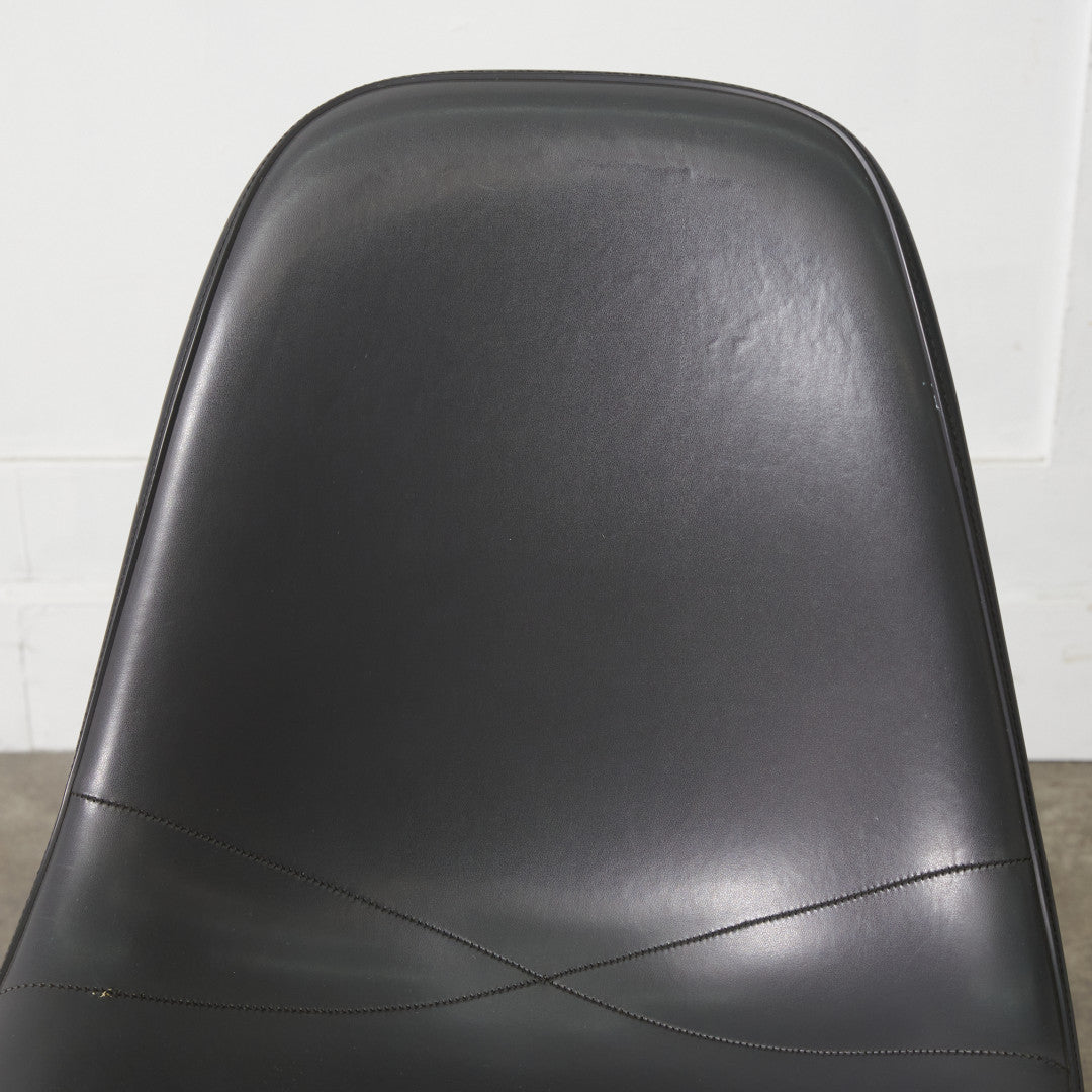 サイドシェルチェア スタッキングベース