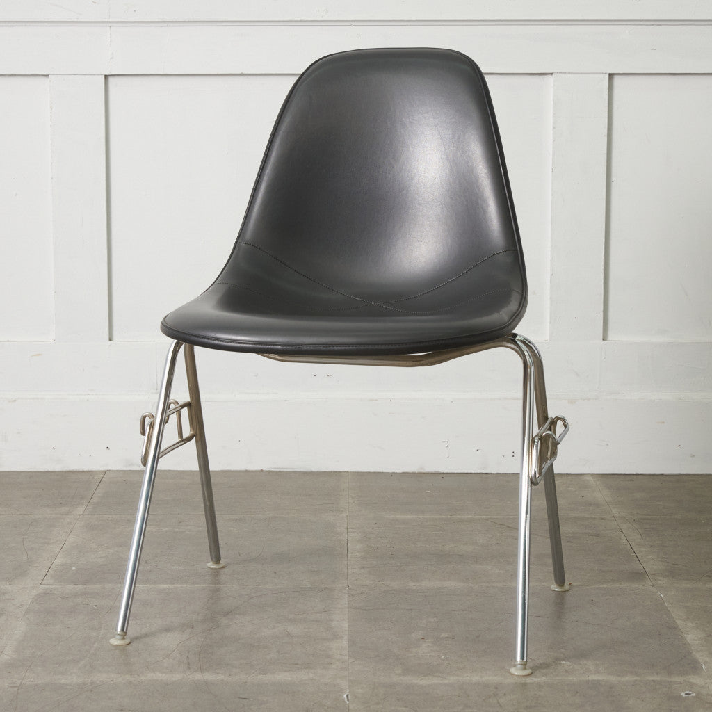 サイドシェルチェア スタッキングベース