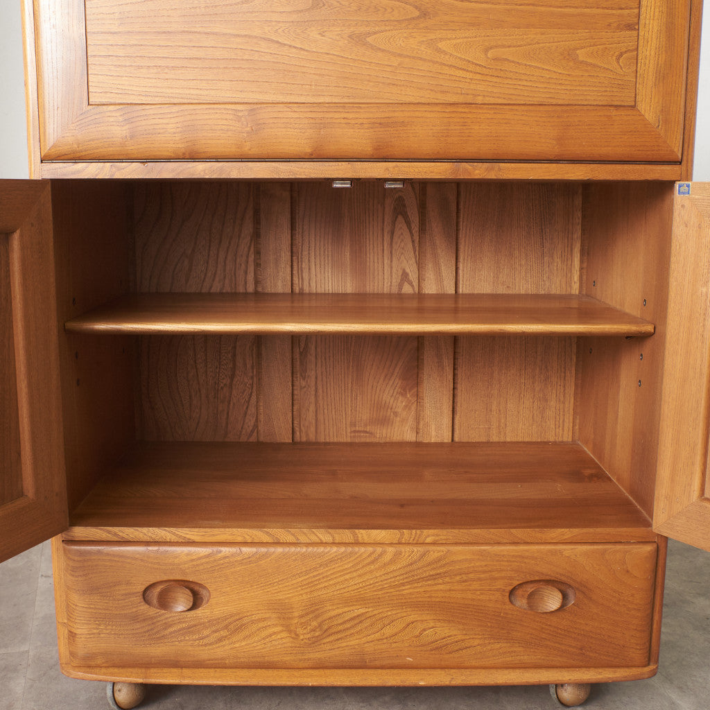 ウィンザー サービングキャビネット 469