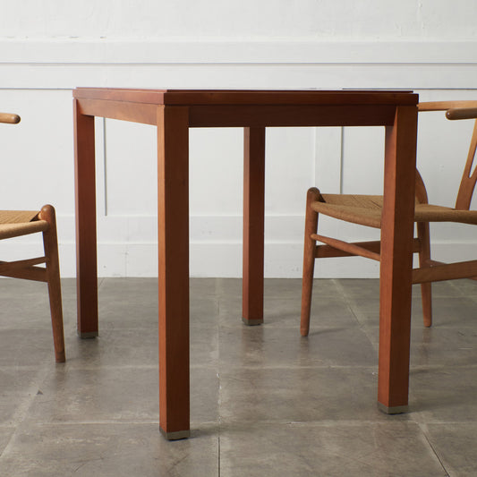 ダイニングテーブル