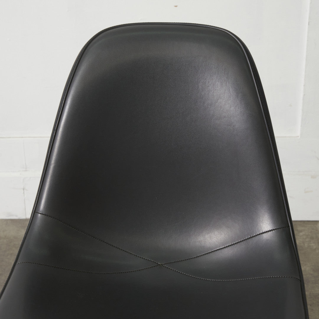 サイドシェルチェア スタッキングベース