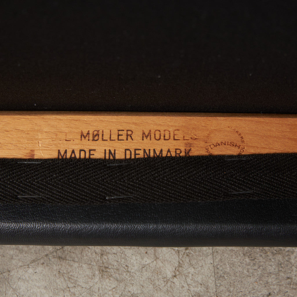 No.85 チェア / 張替品