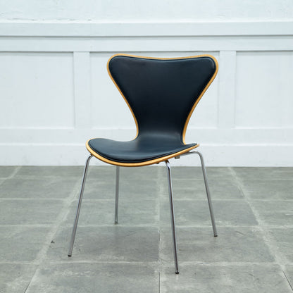 セブンチェア / フロントパディング