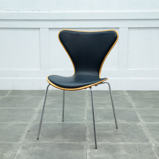 セブンチェア / フロントパディング