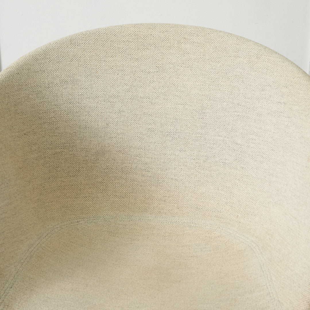 ABOUT A CHAIR アバウト ア チェア