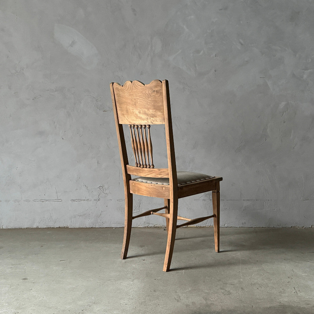 ストリップド加工 ダイニングチェア / 張替済