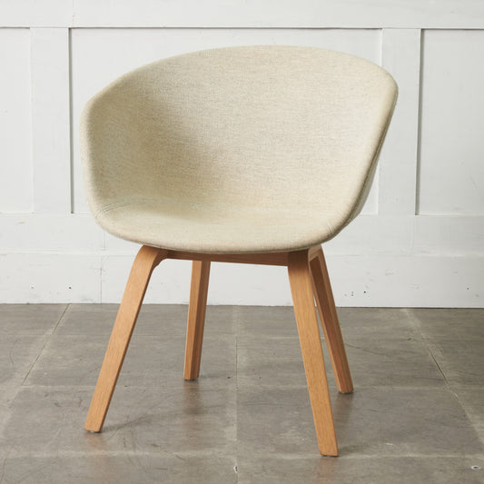 ABOUT A CHAIR アバウト ア チェア