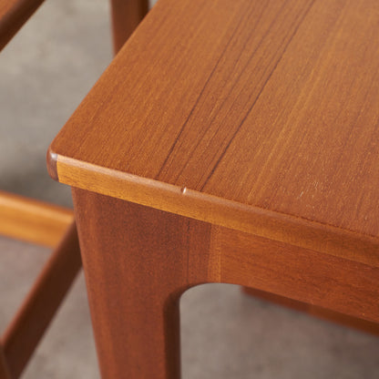 ヴィンテージ 拡張式天板付き ネストテーブル