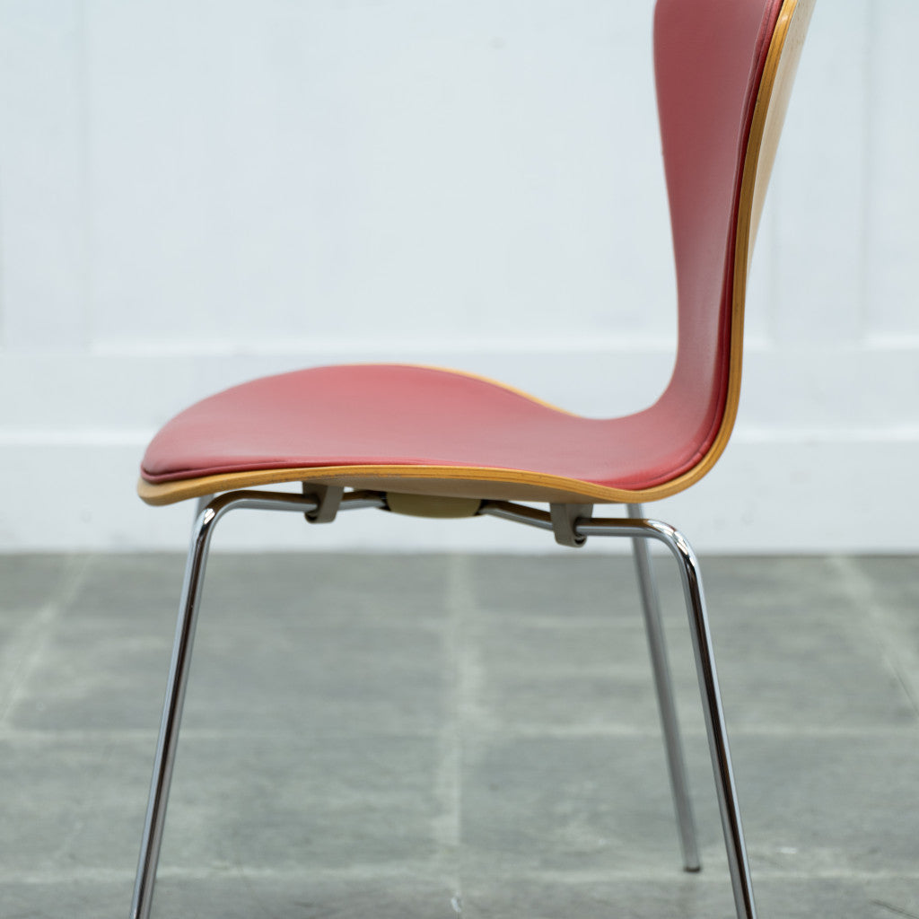 セブンチェア / フロントパディング