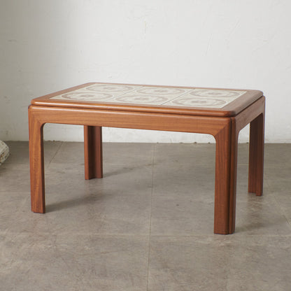 タイルトップ コーヒーテーブル