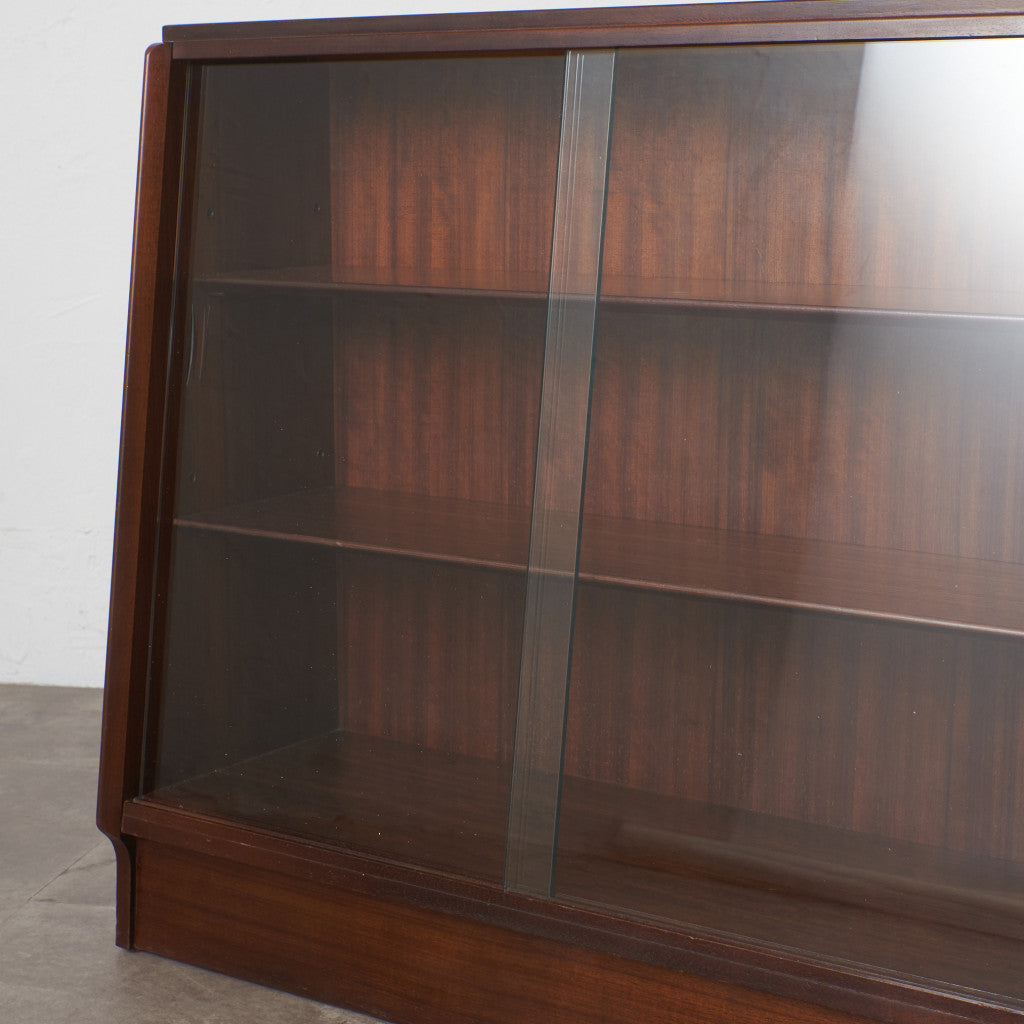 Brandon ガラスキャビネット