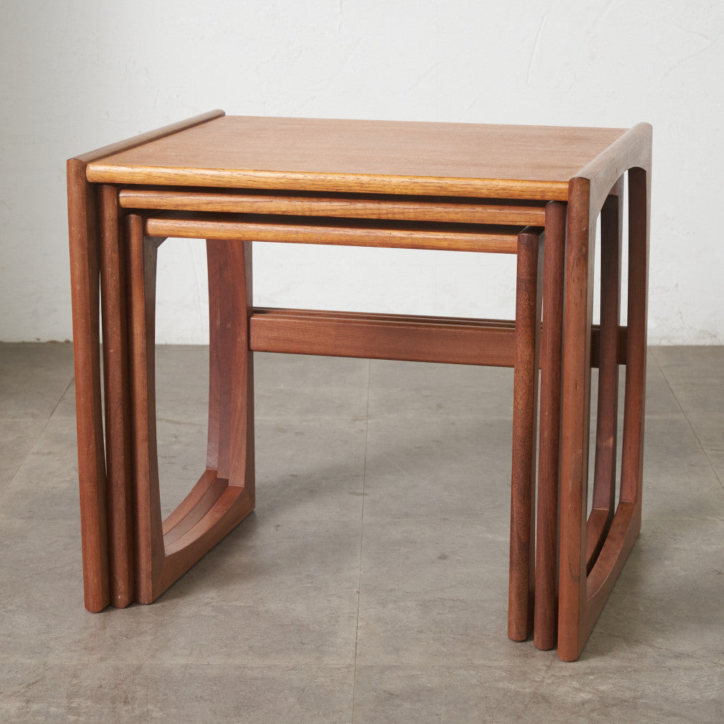 Quadrille ヴィンテージ ネストテーブル