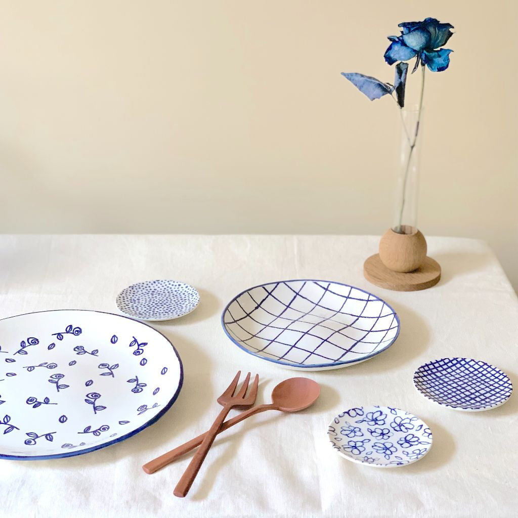 マリアンヌハルバーグ 瀬戸焼 豆皿 花柄