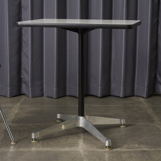 イームズ コントラクトベース テーブル