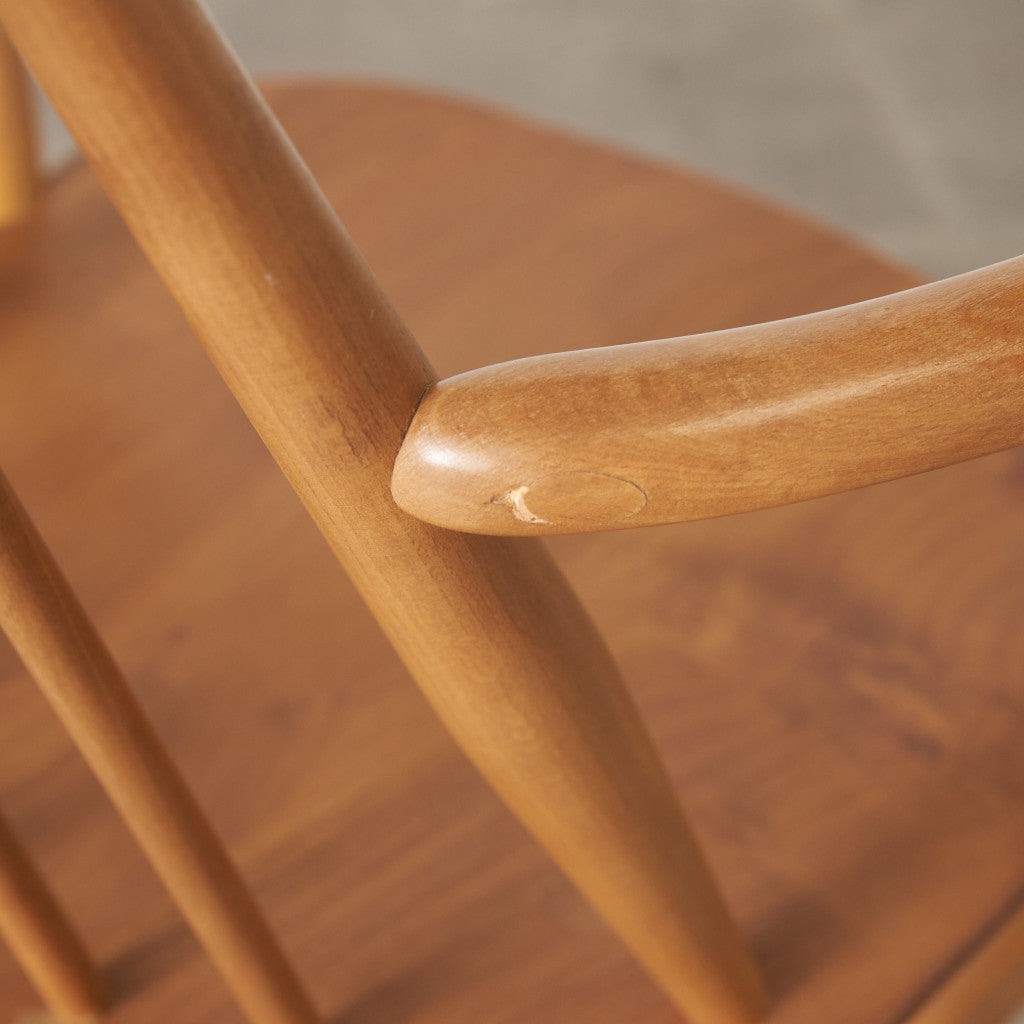 ゴールドスミス アームチェア – rocca rocca