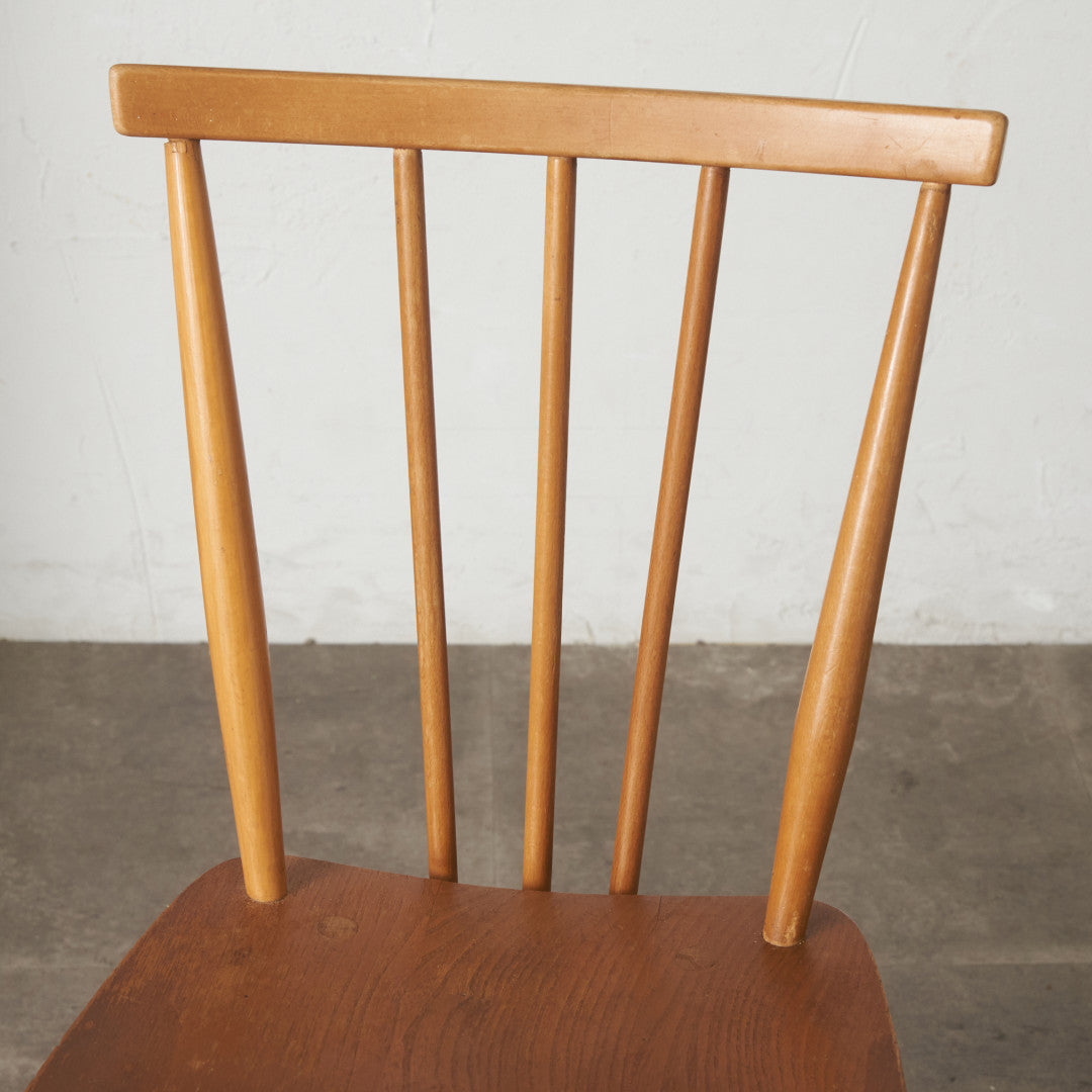 スティックバックチェア