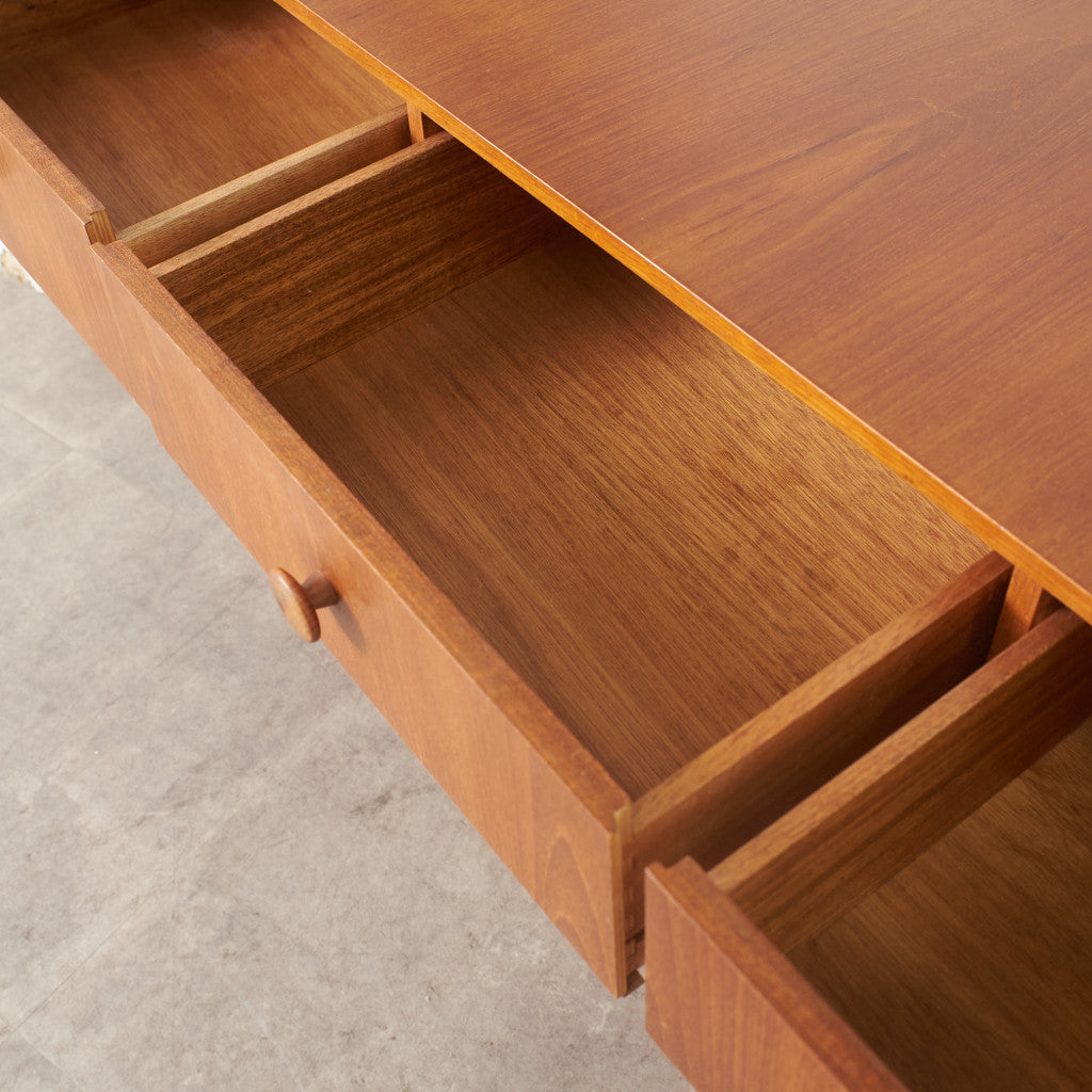 イギリスヴィンテージ サイドボード