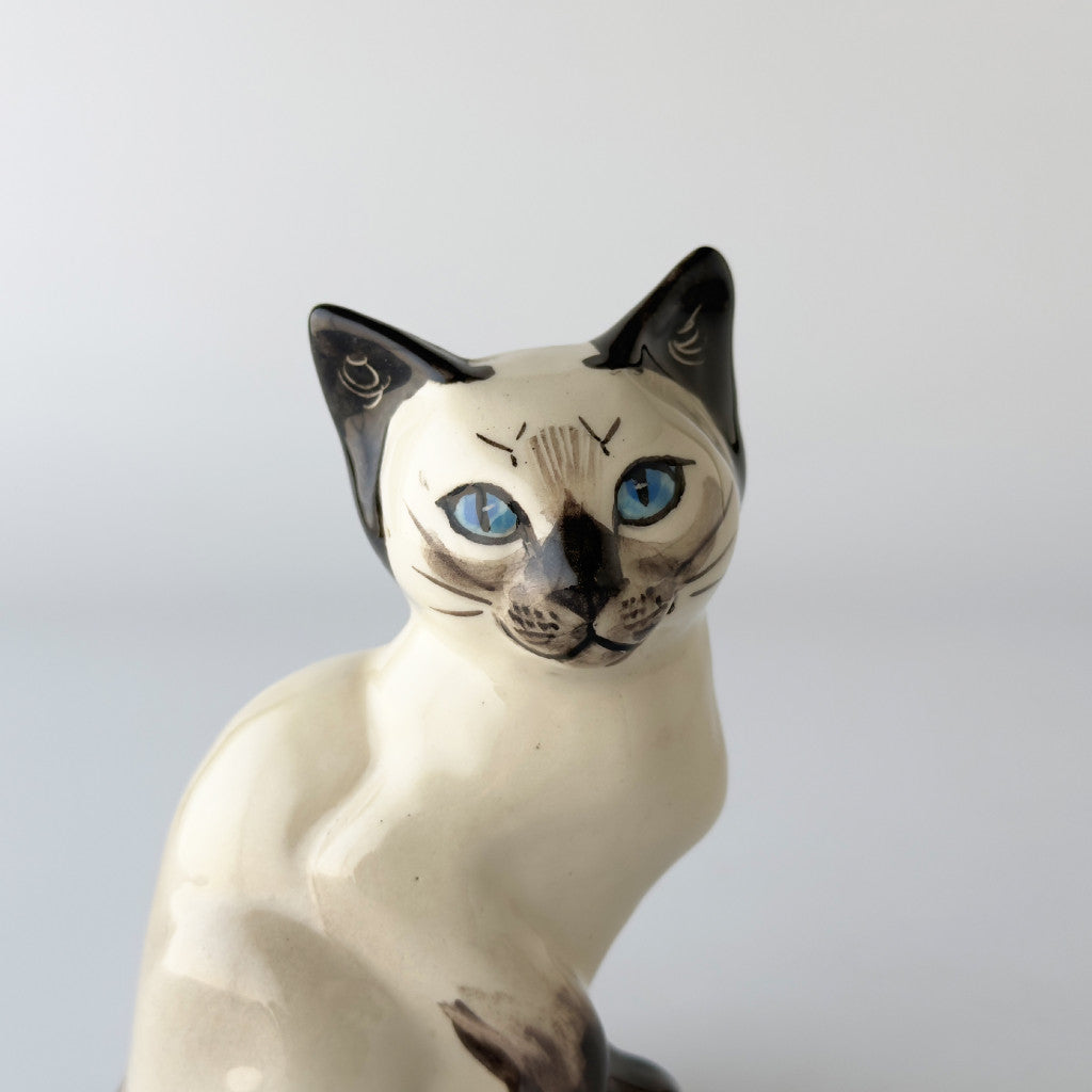 英国ヴィンテージ 猫のフィギュリン｜rocca rocca