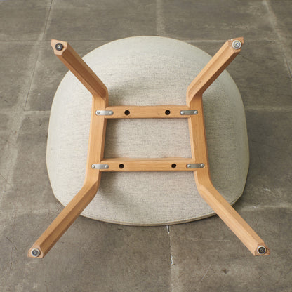 ABOUT A CHAIR アバウト ア チェア