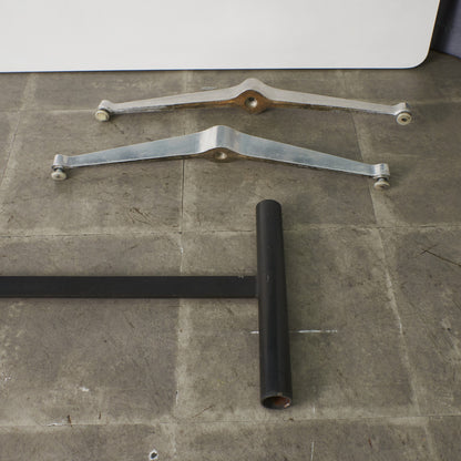 イームズ コントラクトベース ミーティングテーブル