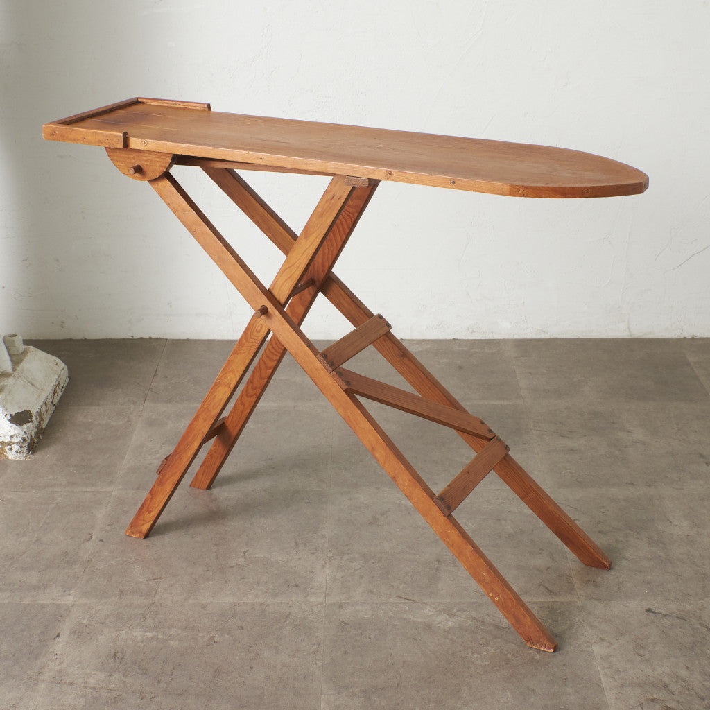 英国アンティーク フォールディング アイロンボード