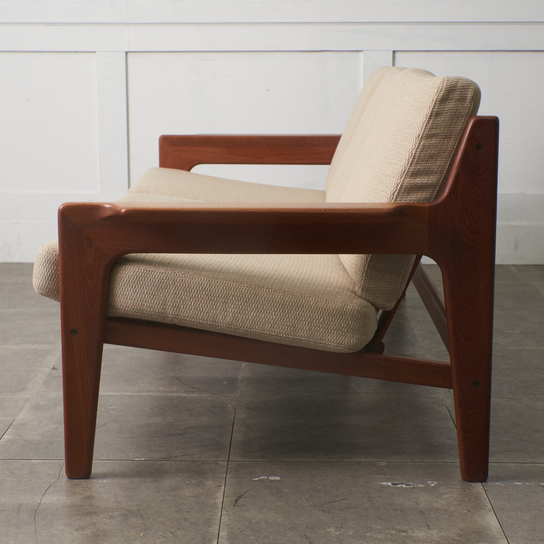 GMIK267B○Arne Wahl Iversen アルネ・ウォール・アイヴ ヴィンテージ 3人掛けソファ｜コンフォート komfort｜アルネ・ウォール