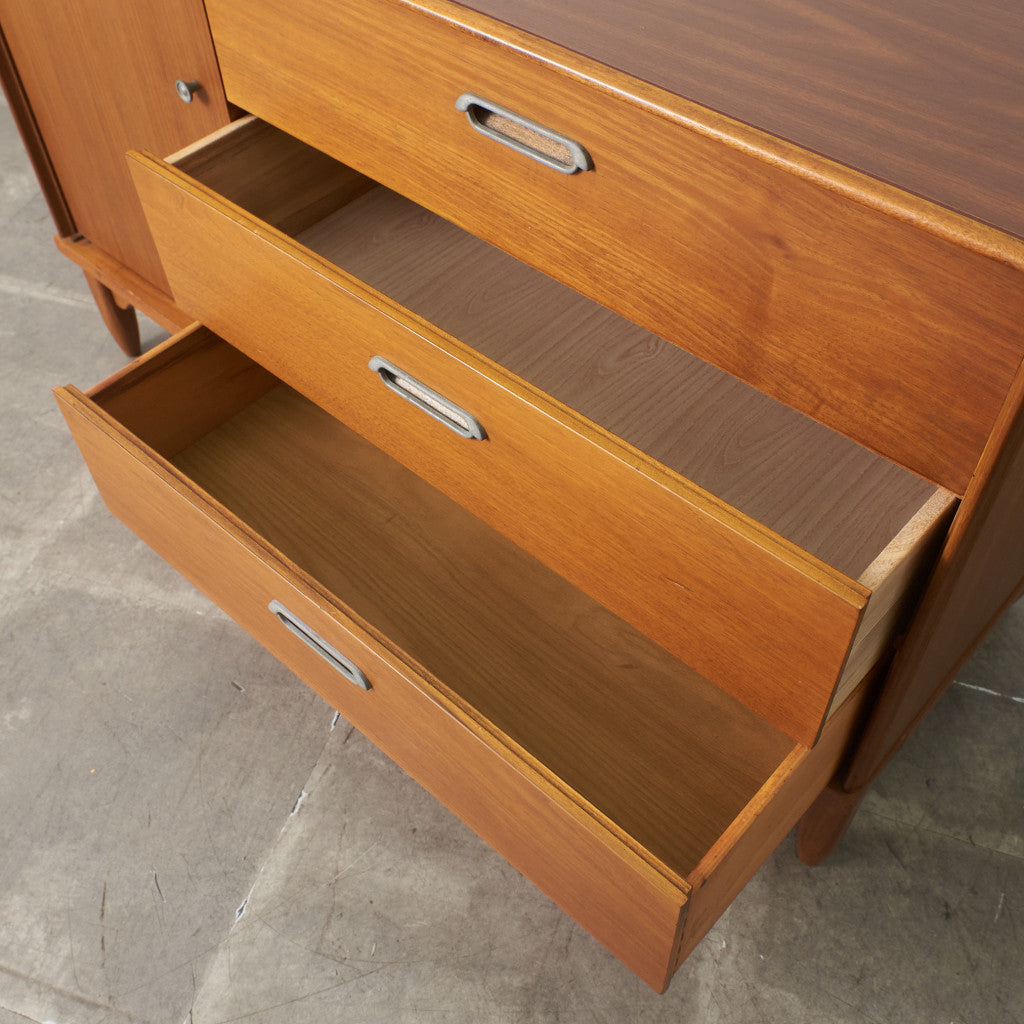 RISHEL サイドボード